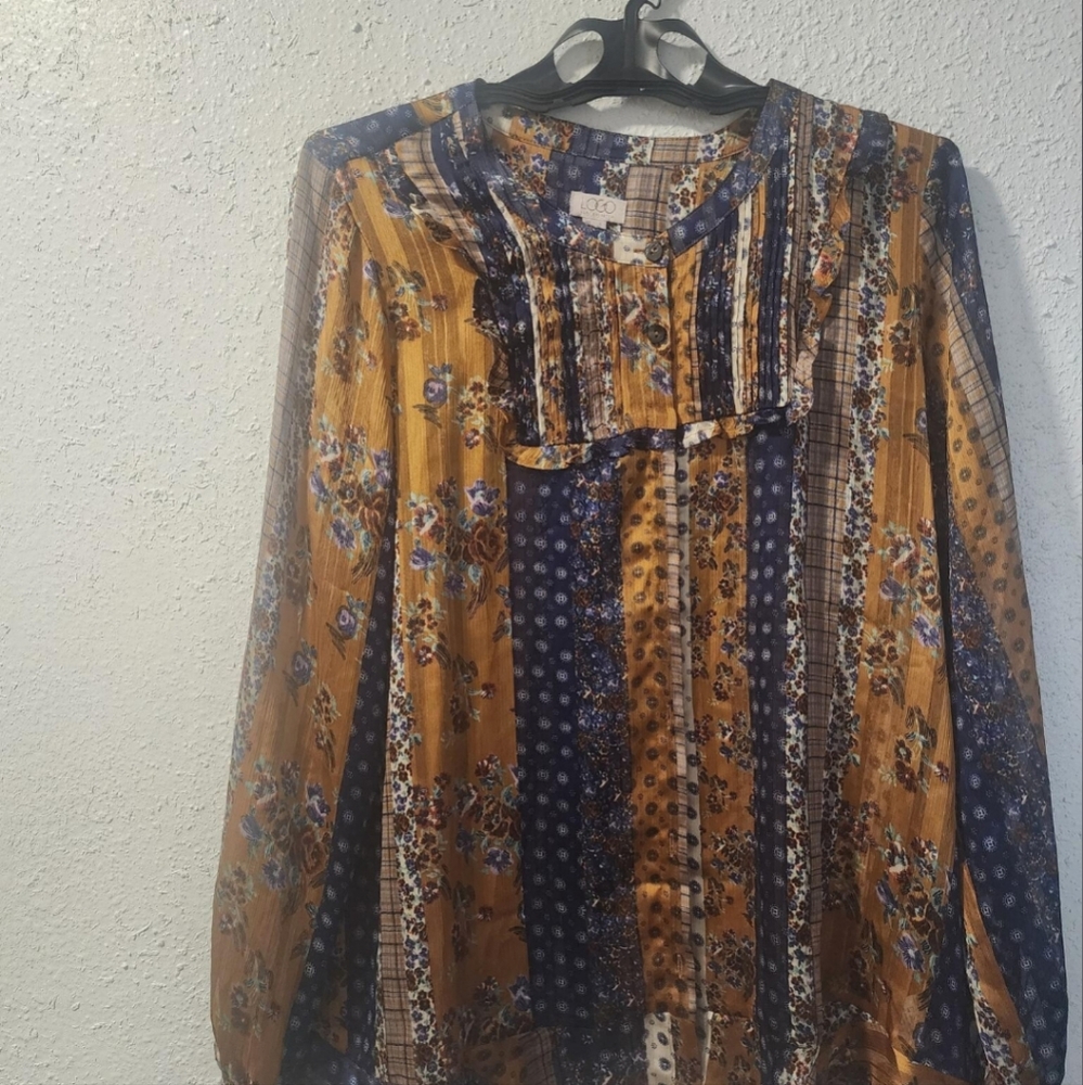 LOGO Lori Goldstein button down blouse